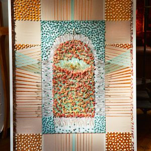 Luftig helle Materialcollage - Seide, Blätter, Blattgold, Besenborsten - im verglasten Holzrahem 98 x 128 cm